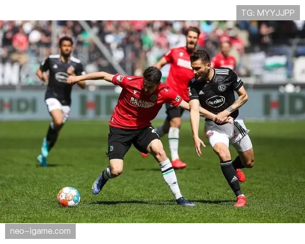 凯泽比赛精彩纷呈，激烈对决引爆全场关注